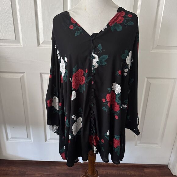 Torrid Size 6 Black Moody Floral Top Whimsigoth Witchy Romantic Goth Halloween - Picture 1 of 10